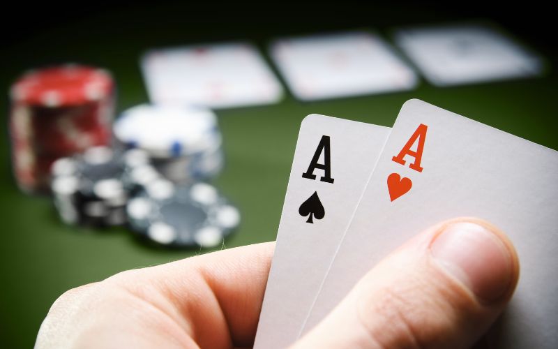 Tìm hiểu bộ bài poker và những điều bạn chưa biết