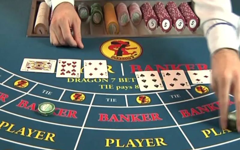 Các thế bài Baccarat nghĩa là gì?