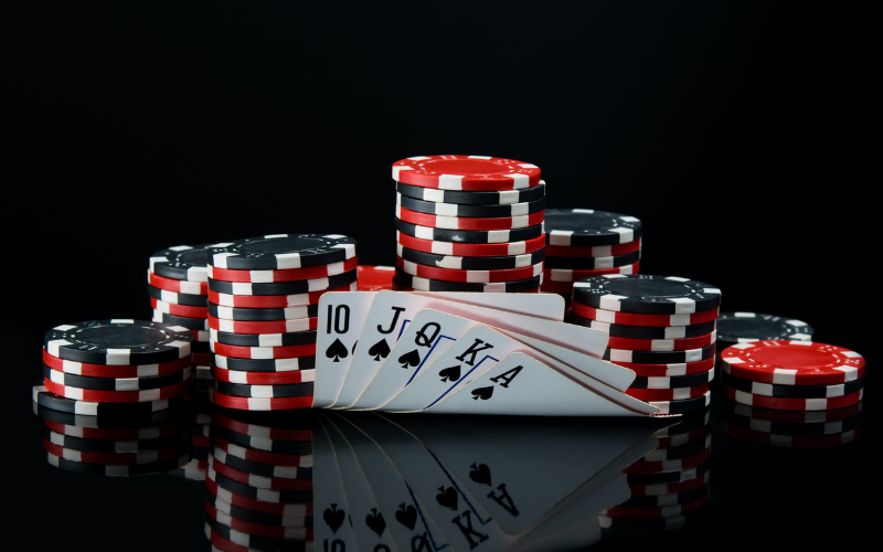 Đánh bài poker online và 6 lưu ý khi chơi đánh bài poker